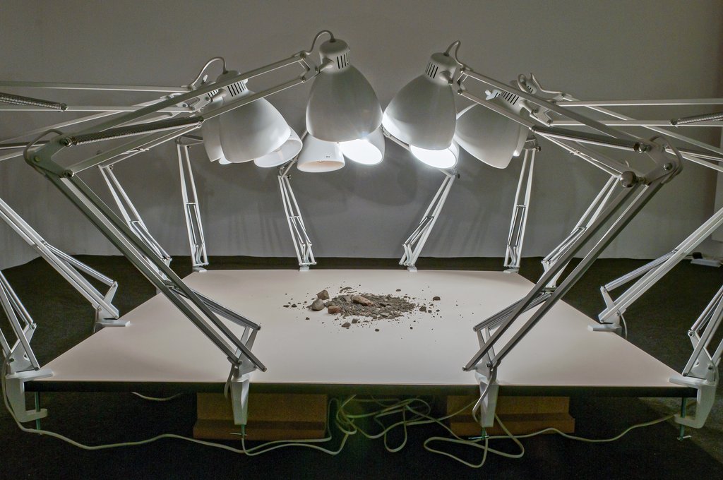 Das Foto zeigt das Untergeschoss des Edith-Russ-Hauses mit dem Kunstwerk von Thorsten Lauschmann: Lifelike. Foto Franz J Wamhof © Edith-Russ-Haus