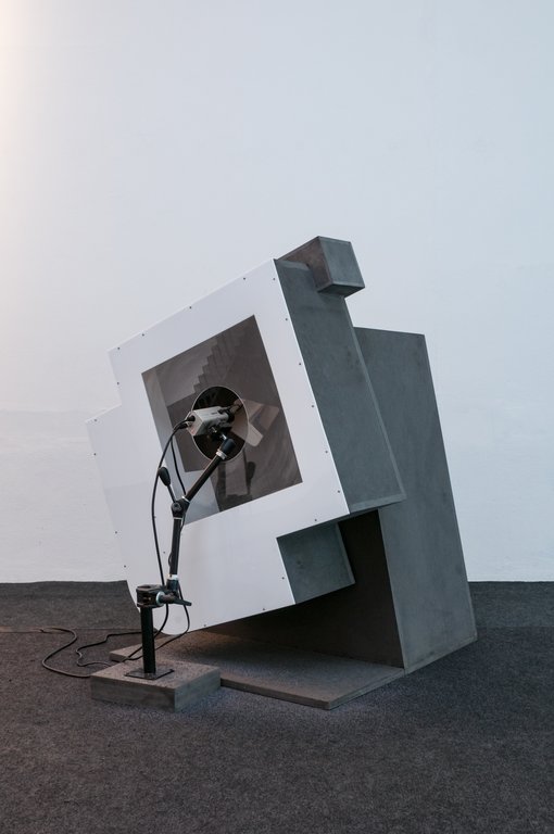 Das Foto zeigt das Untergeschoss des Edith-Russ-Hauses mit dem Kunstwerk von Bernd Oppl: oT. Foto Franz J Wamhof © Edith-Russ-Haus