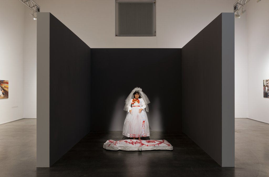 Das Foto zeigt das Obergeschoss des Edith-Russ-Hauses mit dem Kunstwerk von 