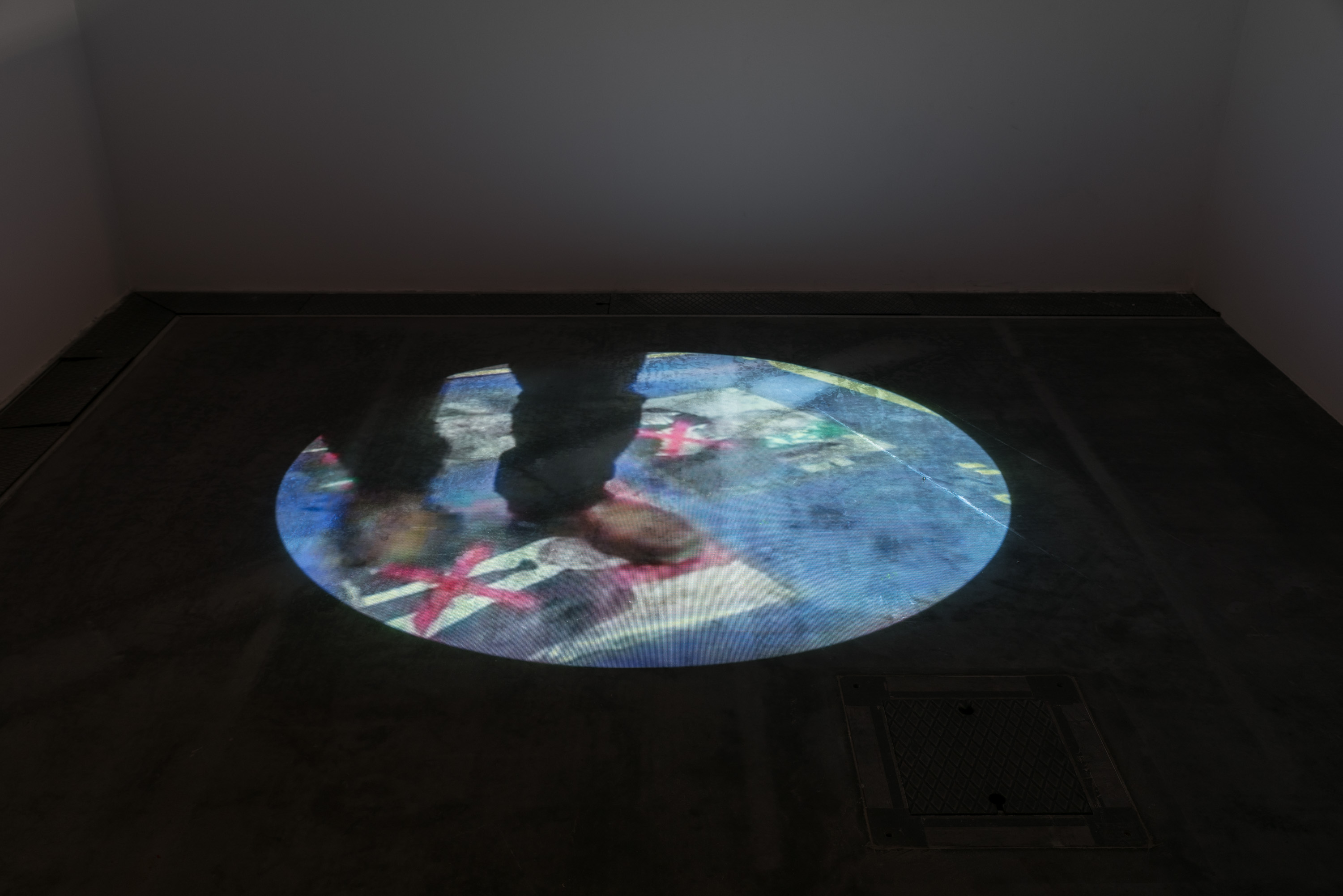 The photo shows the upper floor of the Edith Russ House with the artwork by Marta Popivoda: Mass Ornament. Photo © Edith-Russ-Haus