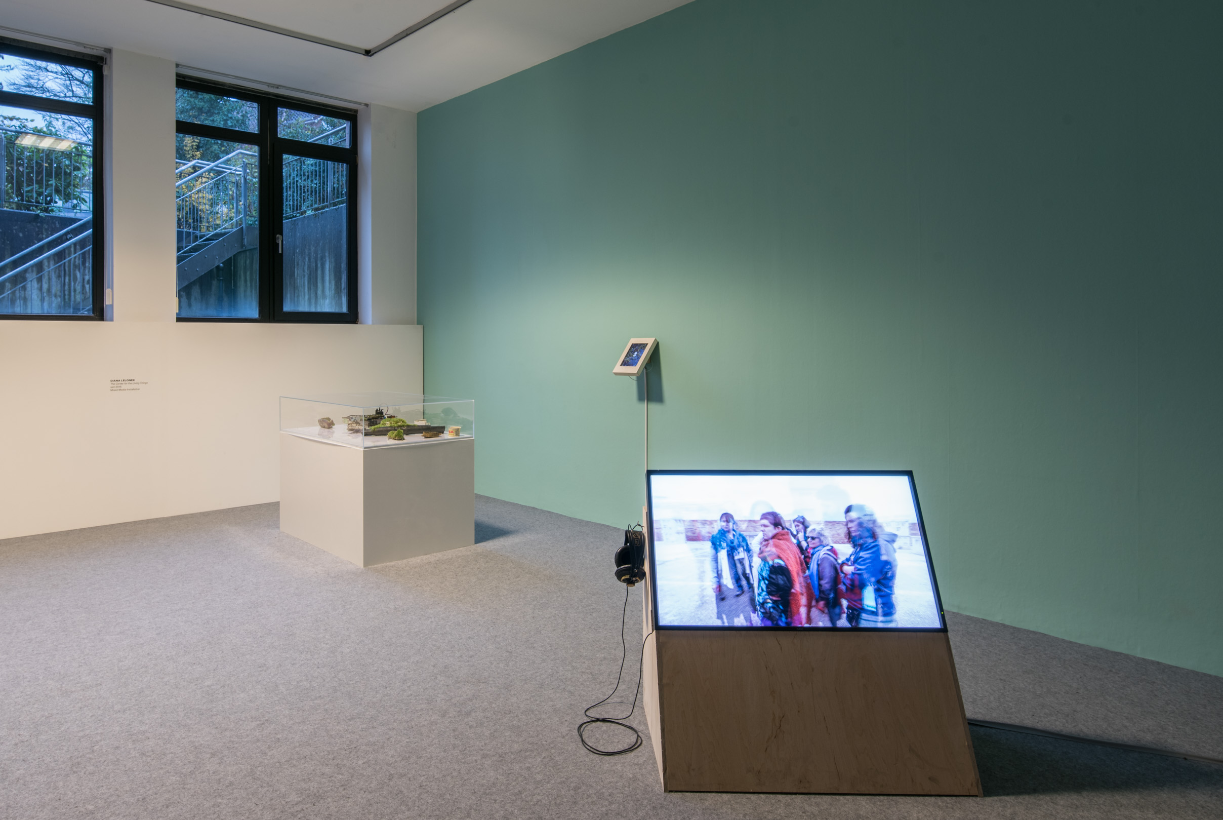 The photo shows the basement of the Edith Russ House with the artwork by Alicja Rogalska: The Ones Who Walk Away. Photo © Edith-Russ-Haus