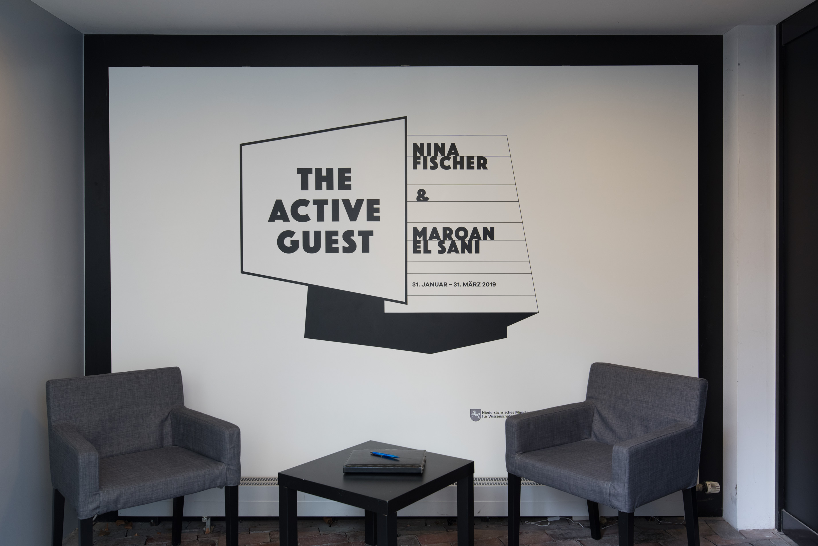 The photo shows the entrance area of the Edith Russ House during the exhibition Nina Fischer & Maroan el Sani: The Active Guest. Photo © Edith-Russ-Haus