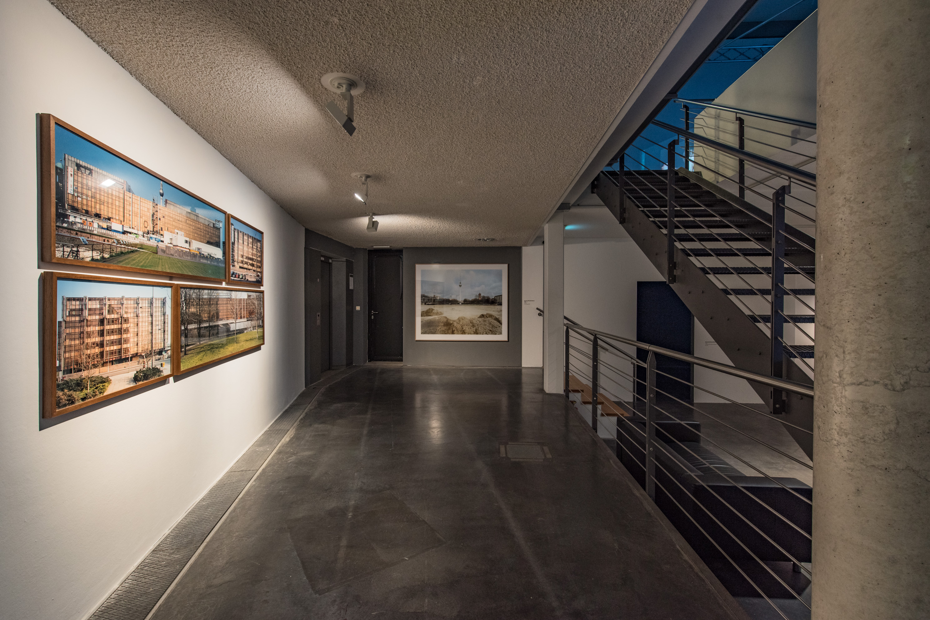The photo shows the basement of the Edith Russ House with the artwork by Nina Fischer & Maroan el Sani: Palast der Republik, PDR. Photo © Edith-Russ-Haus