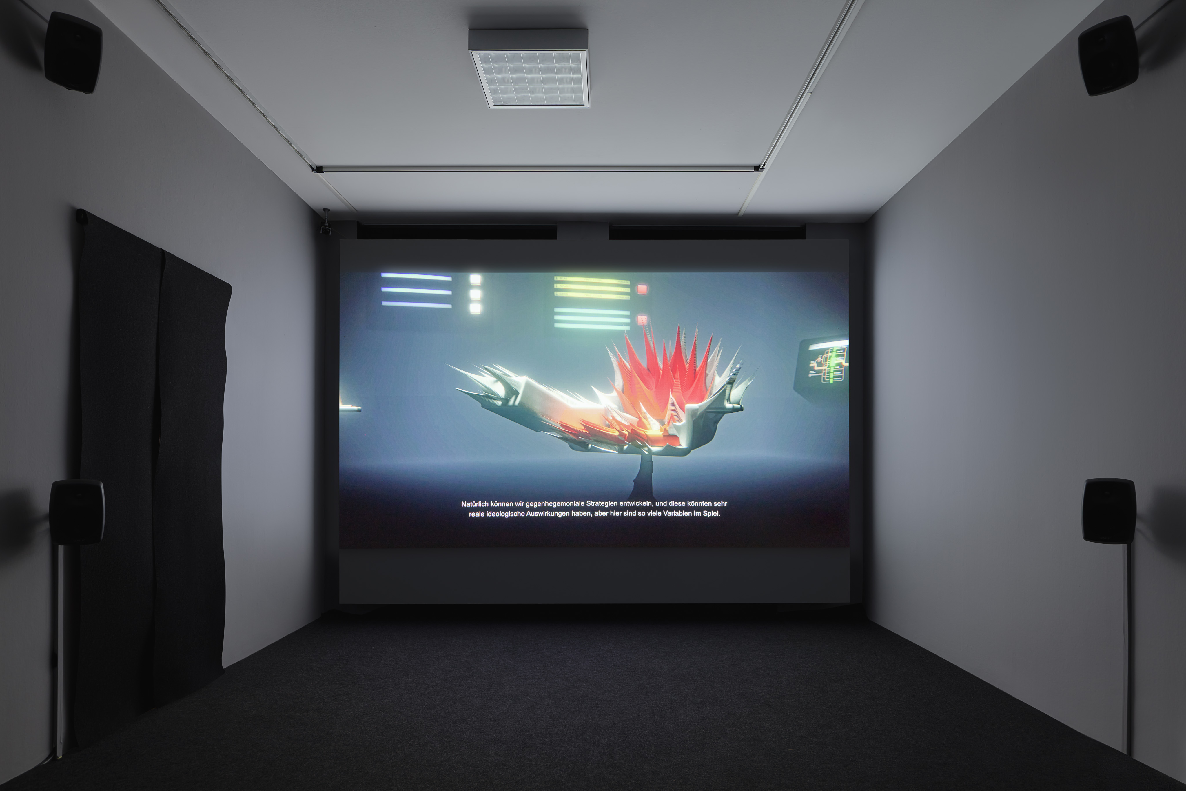 Das Foto zeigt das Untergeschoss des Edith-Russ-Hauses mit dem Kunstwerk von Bassam El Baroni & Constantinos Miltiades (in Zusammenarbeit mit Georgios Cherouvim & Gerriet K. Sharma): Cybersyn 1973 / 2023. Foto © Edith-Russ-Haus