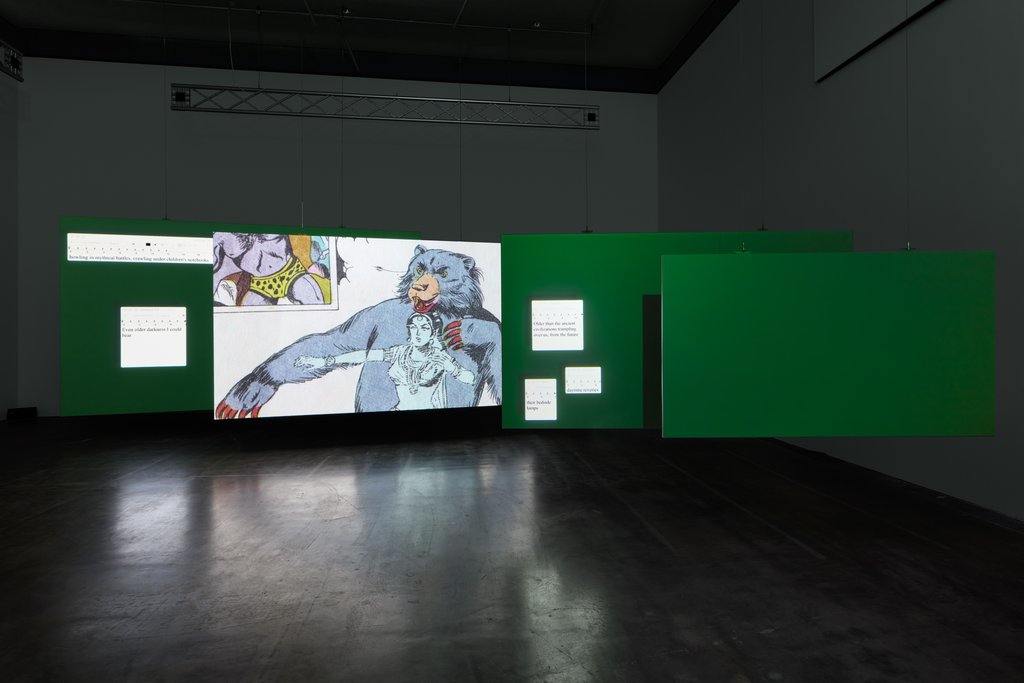 Das Foto zeigt das Obergeschoss des Edith-Russ-Hauses mit dem Kunstwerk von Mochu: GROTESKKBASILISKK MINERAL MIXTAPE. Foto © Edith-Russ-Haus