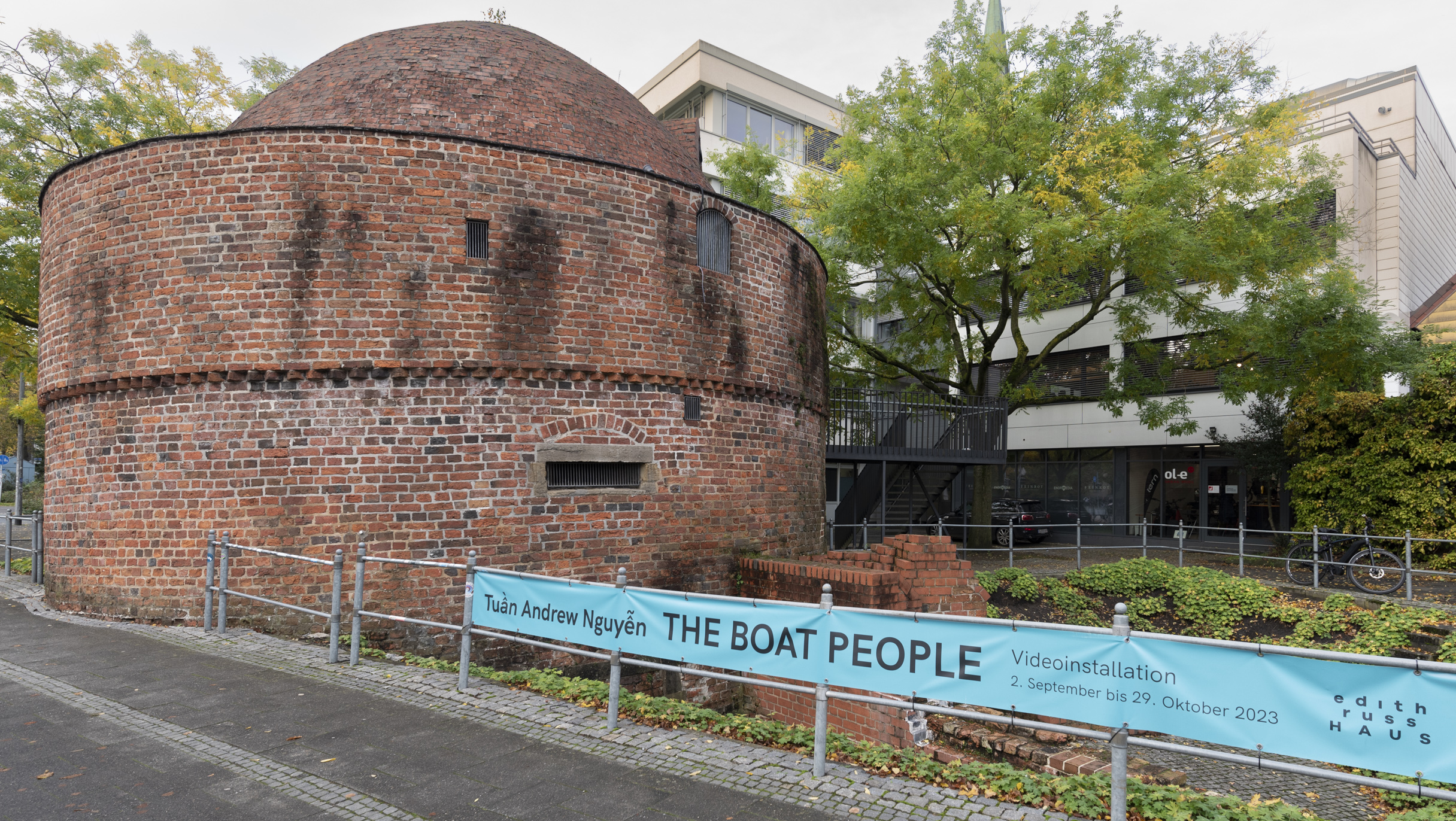Tuần Andrew Nguyễn: The Boat People, Installation Pulverturm. Photo © Edith-Russ-Haus 2023