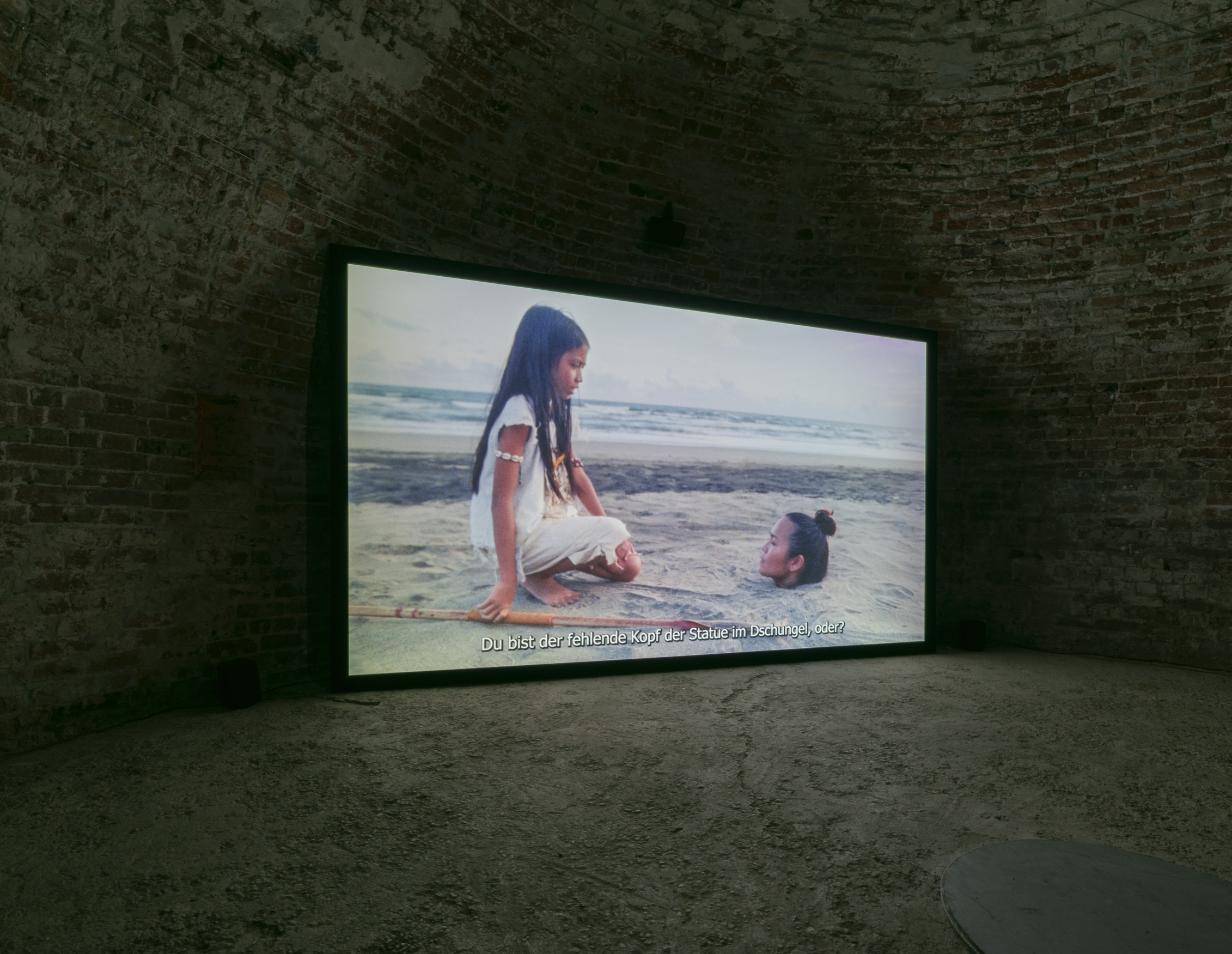 Tuần Andrew Nguyễn: The Boat People, Installation Pulverturm. Photo © Edith-Russ-Haus 2023