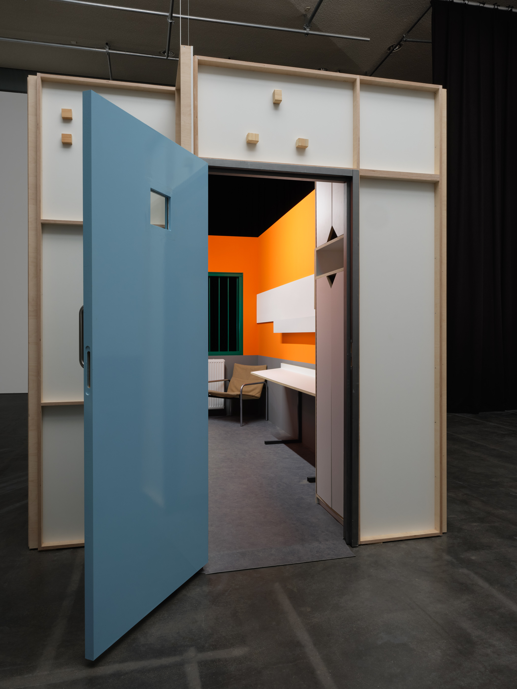 Robert Glas: 1986, Or a Sphinx's Interior. Photo © Haus für Medienkunst 2024