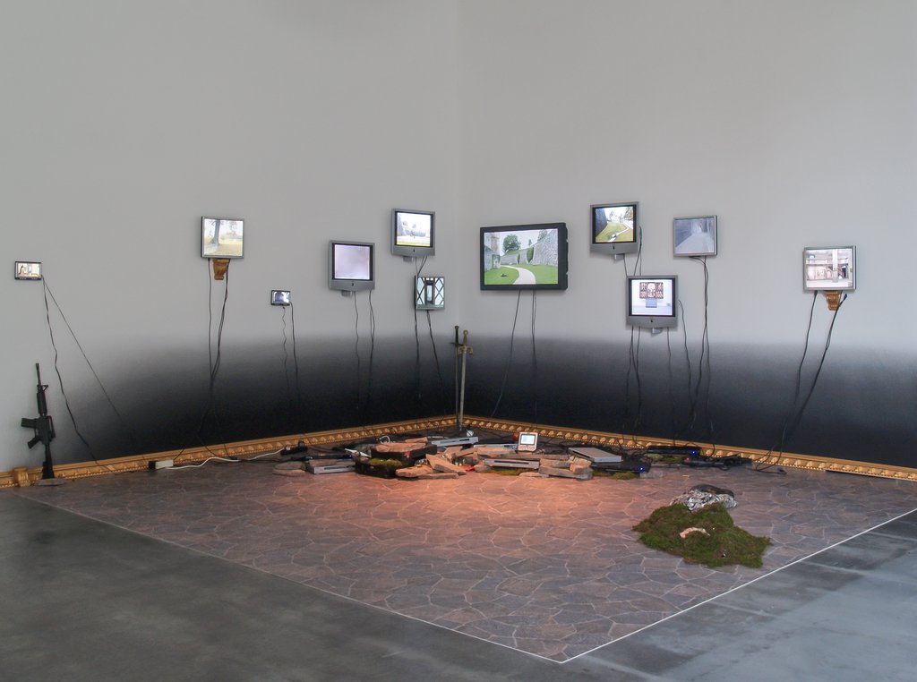 Das Foto zeigt das Obergeschoss des Edith-Russ-Hauses mit dem Kunstwerk von Beate Geissler & Oliver Sann: Return to Veste Rosenberg. Foto Franz J Wamhof © Edith-Russ-Haus