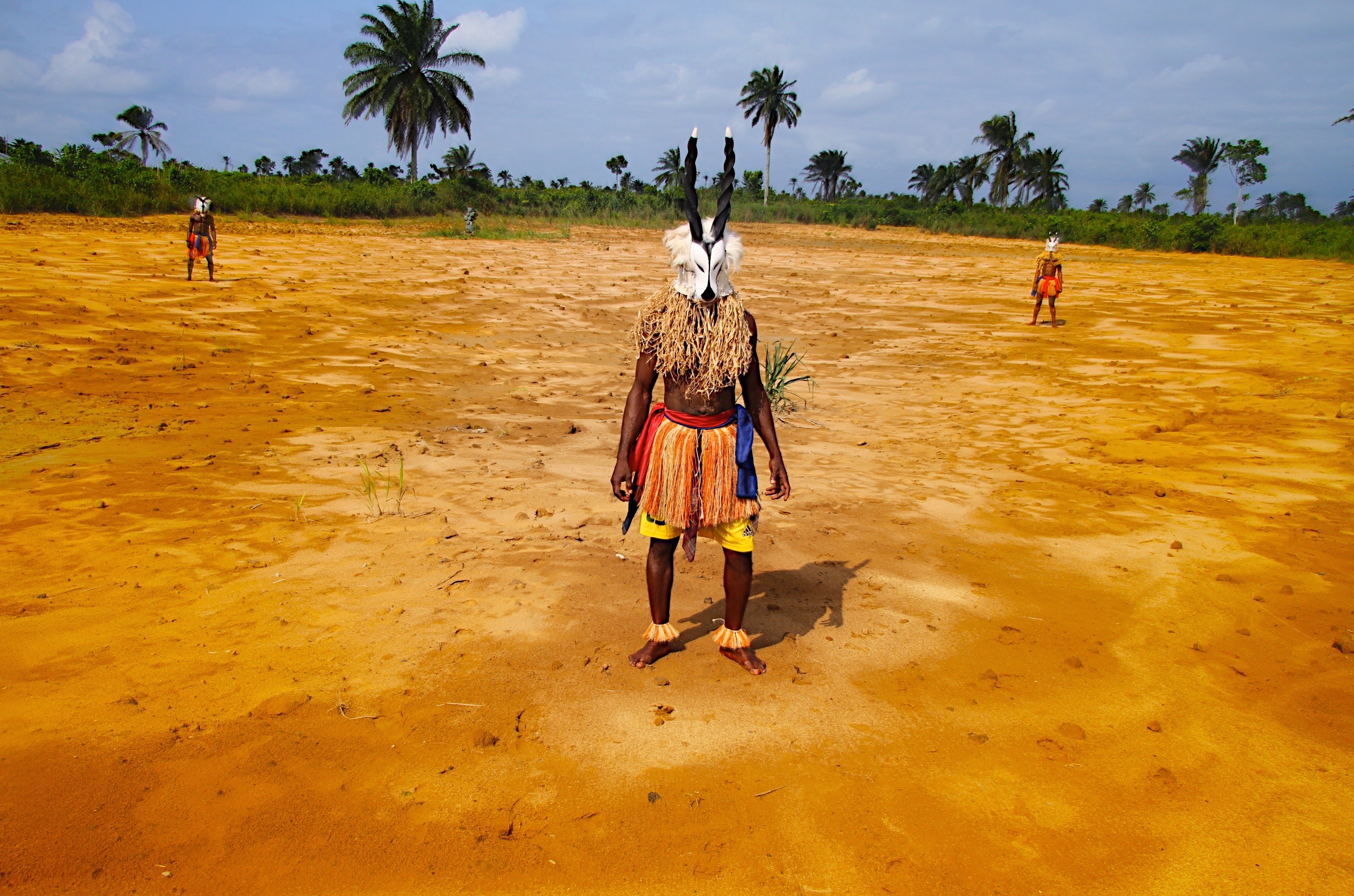 Dies ist eine Abbildung des Kunstwerks Karipko Pipeline, Videostill © Zina Saro-Wiwa 2015